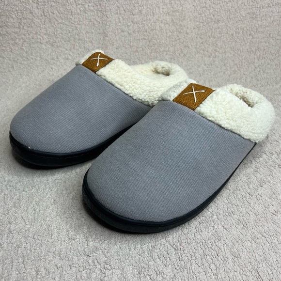 Cozy Winter Indoor/Outdoor Slippers-Gray-Womens 5.5 & 7.5-Loungewear-Comfort-NEW - Picture 2 of 9